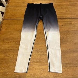 Zyia Active Seamless Leggings Size M
